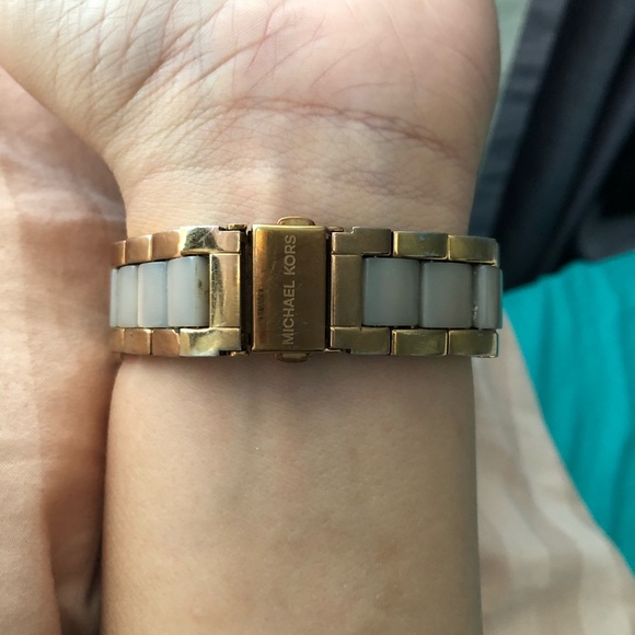 Rose Gold Micheal Kors Watch - Picture 2 of 2